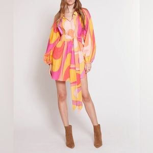 ⭐️Beautiful Gilbert Farrar Frankie Dress in a retro print. Gives PUCCI vibes.